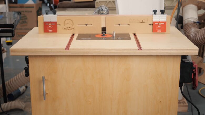 DIY Router Table Build (FREE PLANS) - router fence